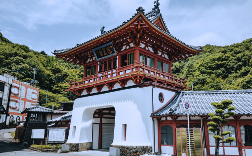武雄温泉楼門